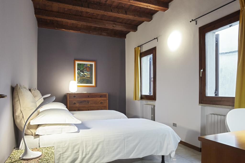 L'Ospite Appartamenti Verona Esterno foto