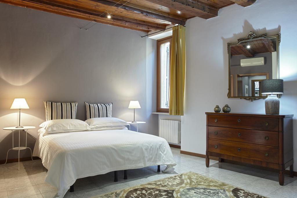 L'Ospite Appartamenti Verona Esterno foto