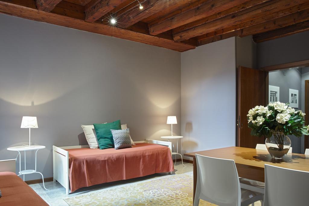 L'Ospite Appartamenti Verona Esterno foto