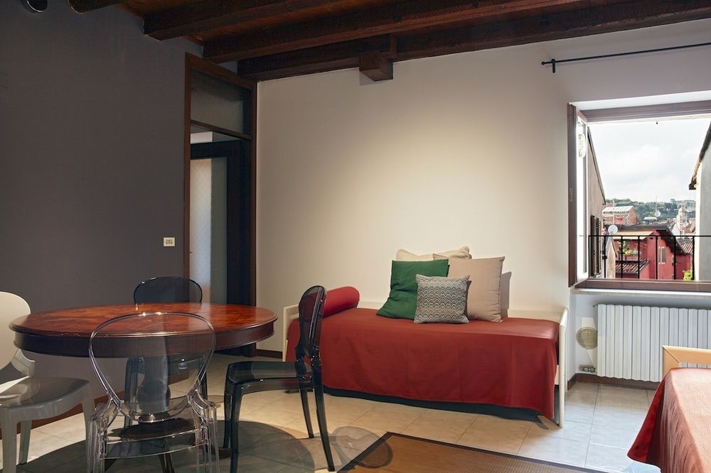 L'Ospite Appartamenti Verona Esterno foto